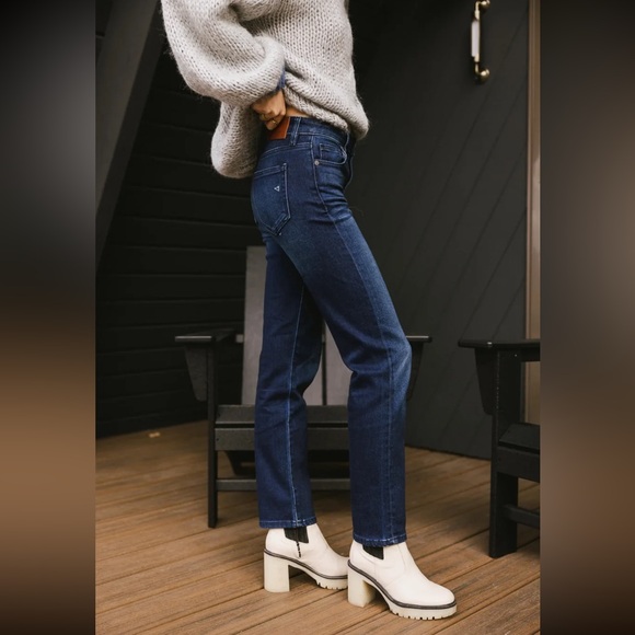 Hidden Jeans Jenni Straight Leg Jeans, Size 26 - Picture 4 of 5